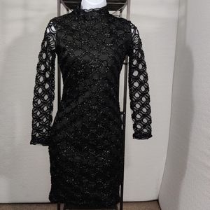 Black long-sleeved dress CBR